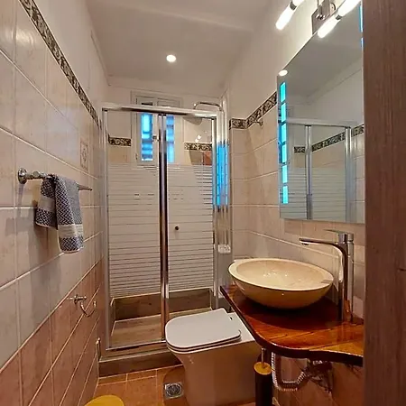 Akti Hotel 2*